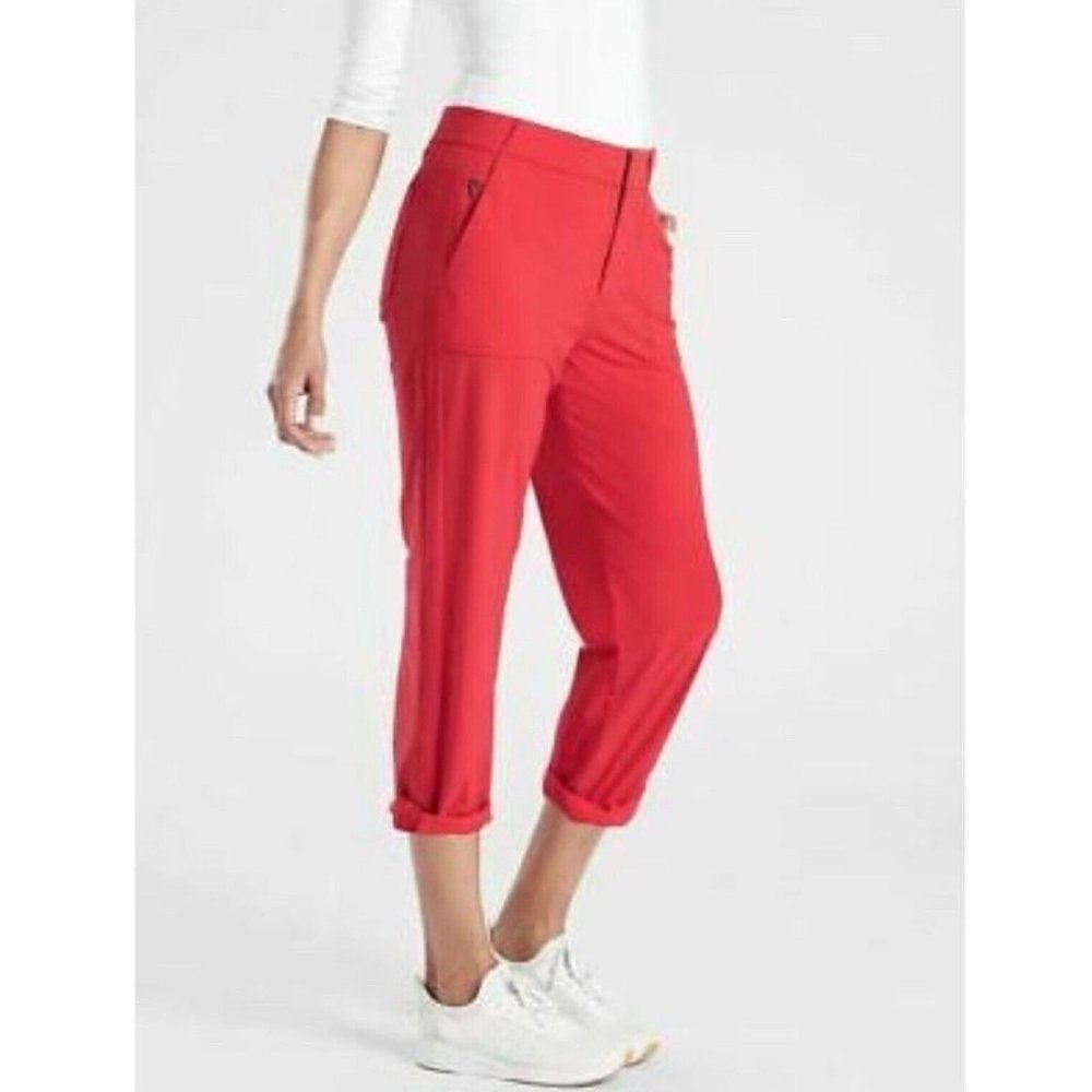 Athleta Womens 8 Tribeca Utility Crop Red Pants Capri Lightweight Travel Stretch